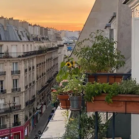 Cute Studio - Balconies Apartment